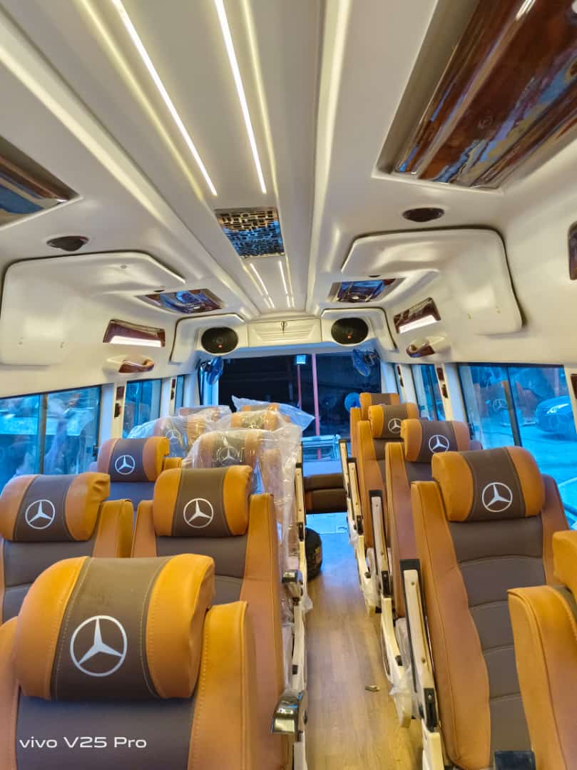 16 Seater Tempo Traveller